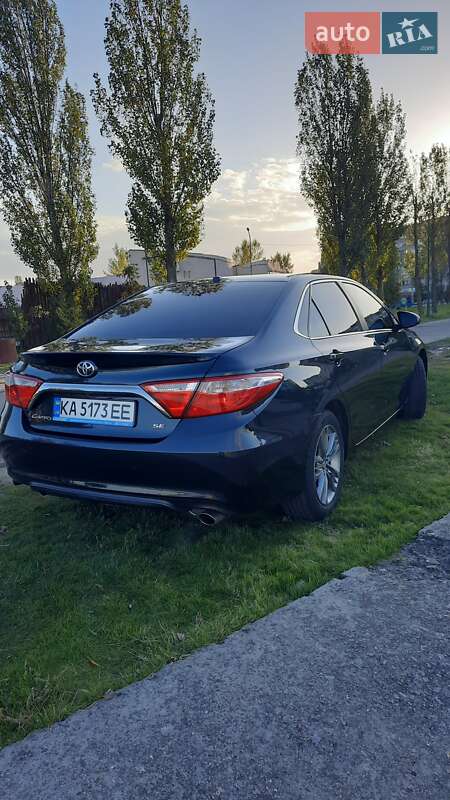 Седан Toyota Camry 2016 в Украинке