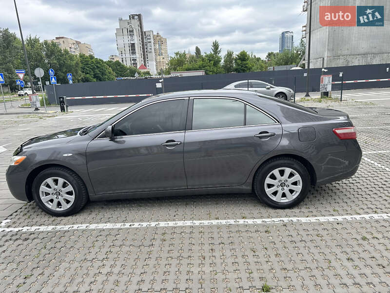 Седан Toyota Camry 2007 в Киеве