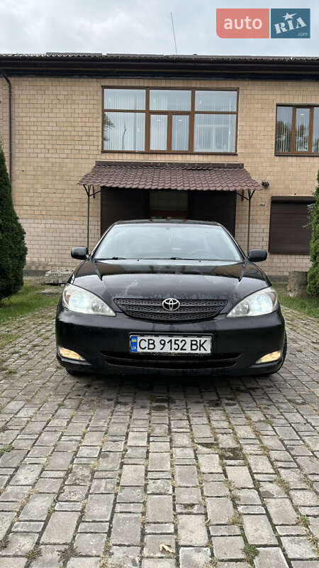 Седан Toyota Camry 2003 в Чернигове