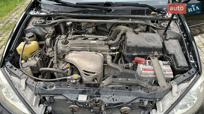 Седан Toyota Camry 2003 в Чернигове