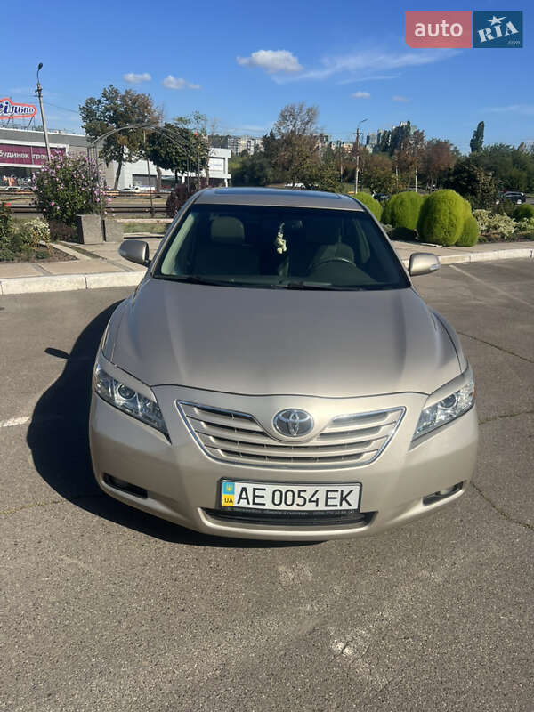 Седан Toyota Camry 2006 в Кривому Розі