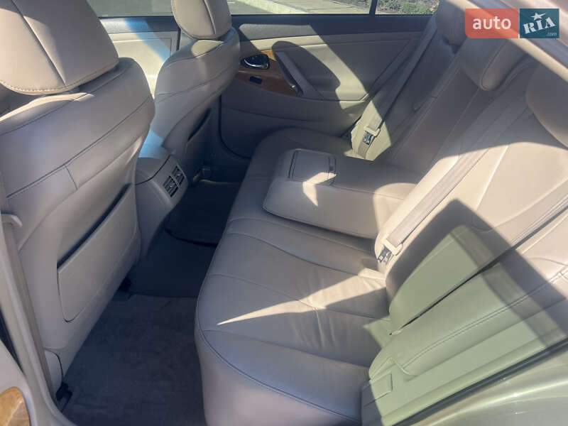 Седан Toyota Camry 2006 в Кривому Розі