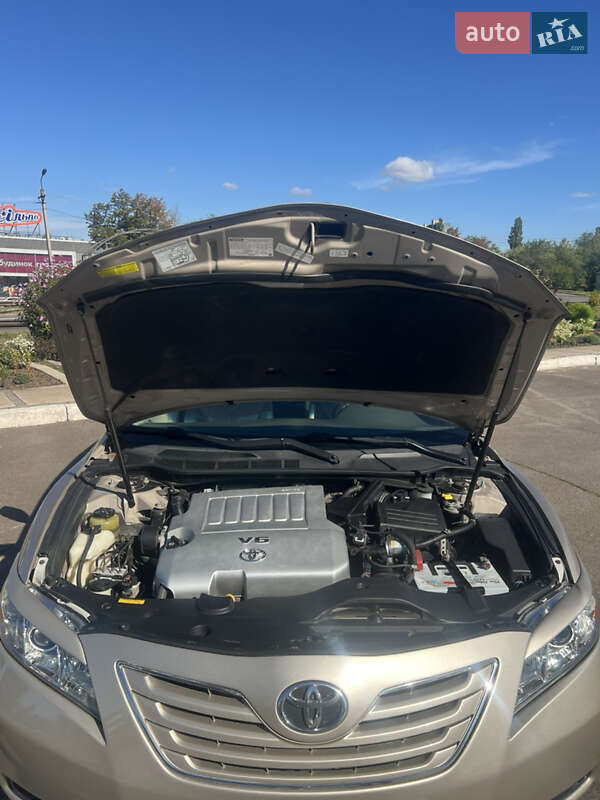 Седан Toyota Camry 2006 в Кривому Розі