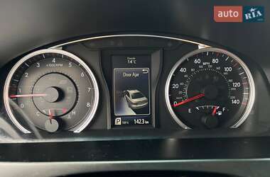 Седан Toyota Camry 2015 в 
