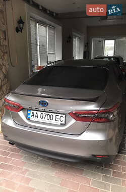 Седан Toyota Camry 2023 в 
