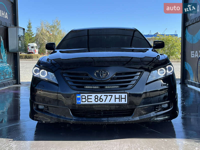 Седан Toyota Camry 2008 в Южноукраїнську