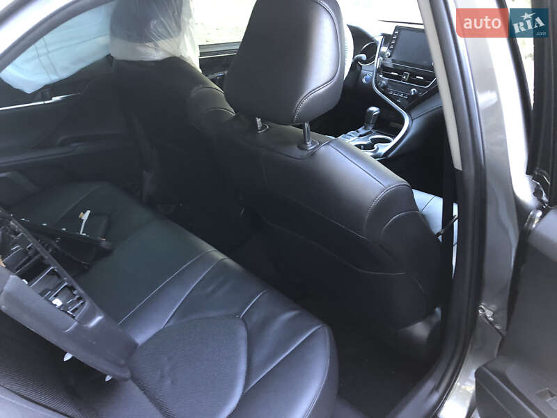 Седан Toyota Camry 2021 в Києві