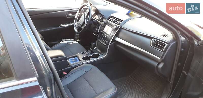 Седан Toyota Camry 2016 в Луцьку