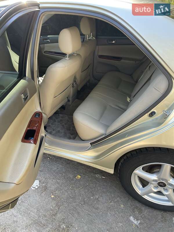 Седан Toyota Camry 2003 в Житомирі