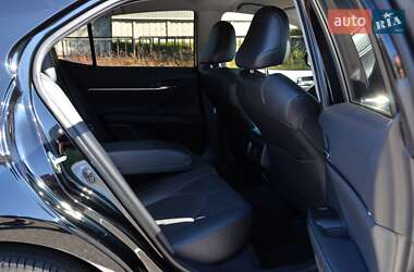 Седан Toyota Camry 2024 в 