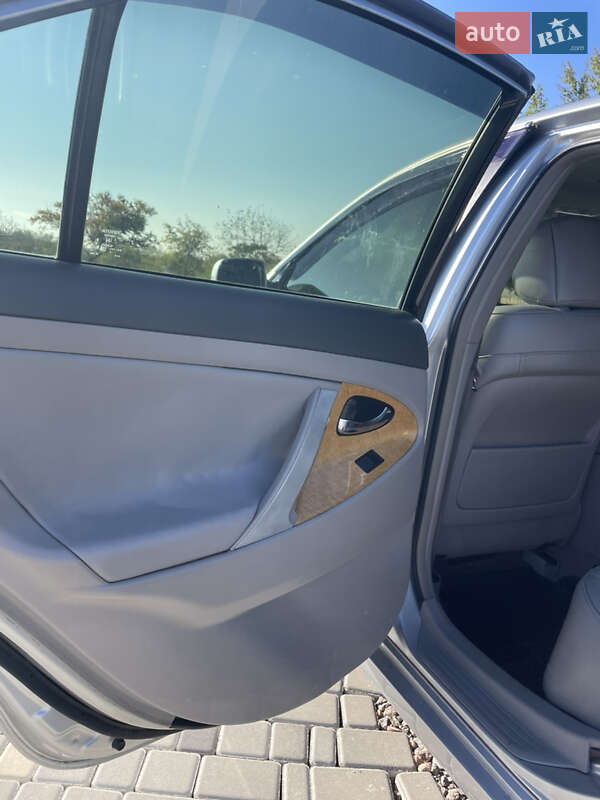 Седан Toyota Camry 2006 в Южному