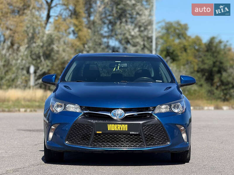 Седан Toyota Camry 2017 в Києві