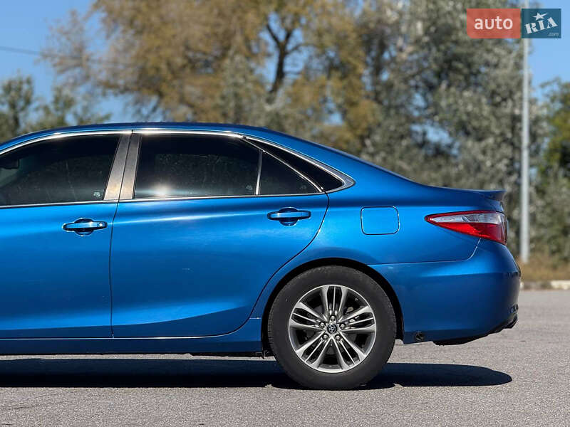 Седан Toyota Camry 2017 в Києві