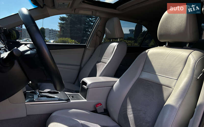Седан Toyota Camry 2013 в Львове фото 17 Седан Toyota Camry 2013 в Львове