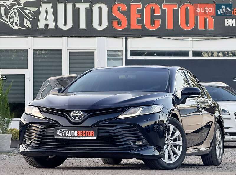 Toyota Camry 2019