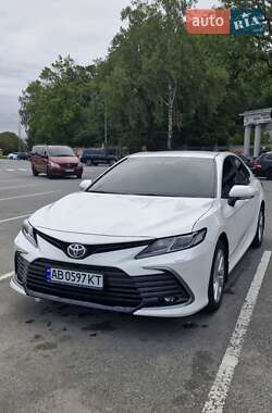 Седан Toyota Camry 2024 в Виннице