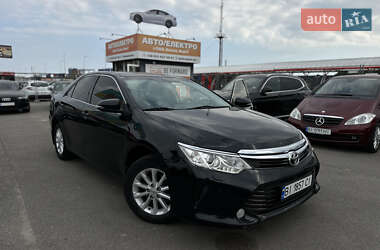 Седан Toyota Camry 2016 в Полтаве