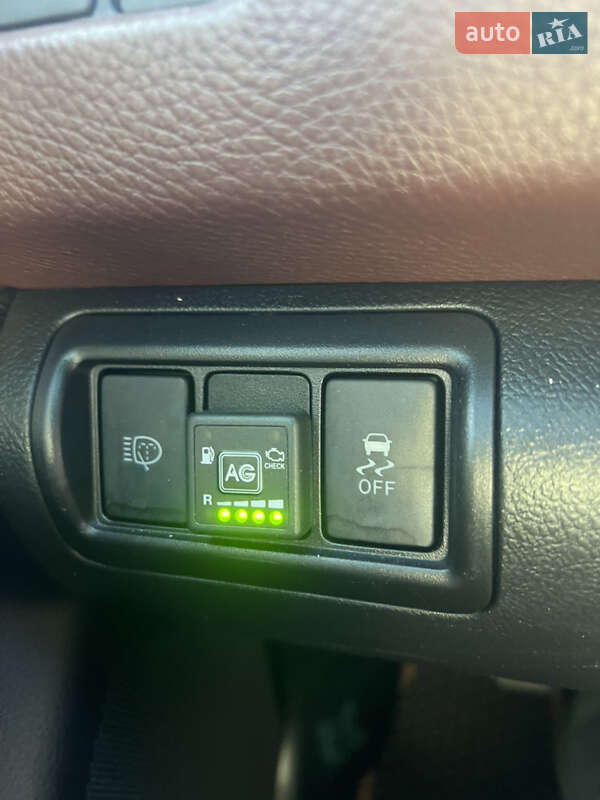 Седан Toyota Camry 2014 в Черновцах