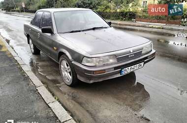 Седан Toyota Camry 1989 в Заре