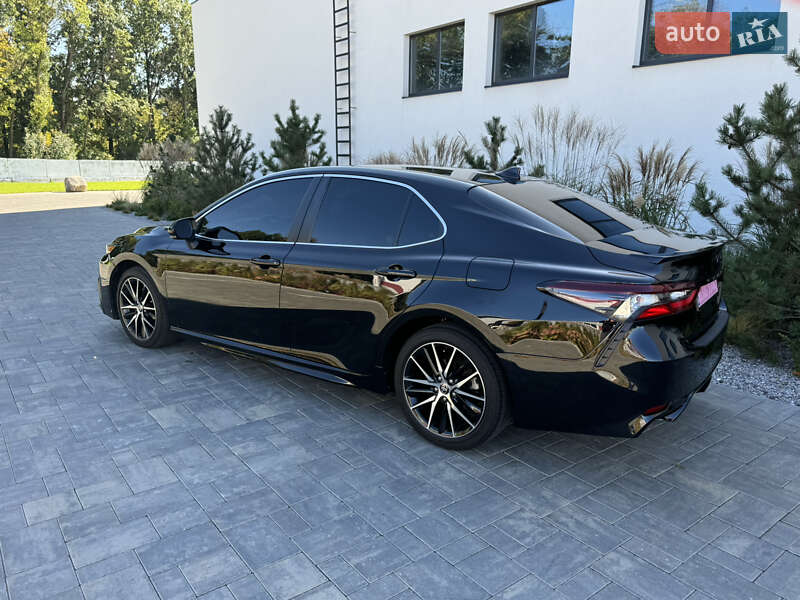Седан Toyota Camry 2022 в Луцке фото 10 Седан Toyota Camry 2022 в Луцке