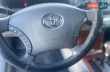 Седан Toyota Camry 2004 в 