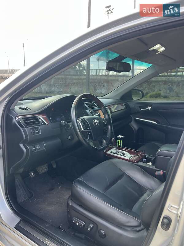 Седан Toyota Camry 2011 в Харкові