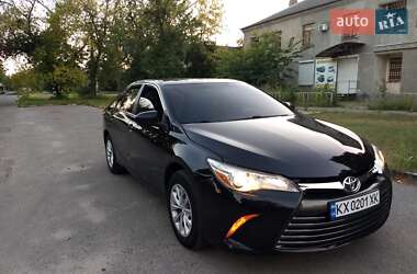 Седан Toyota Camry 2016 в Харькове