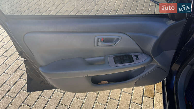 Седан Toyota Camry 1999 в Вінниці