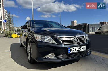 Седан Toyota Camry 2012 в Києві