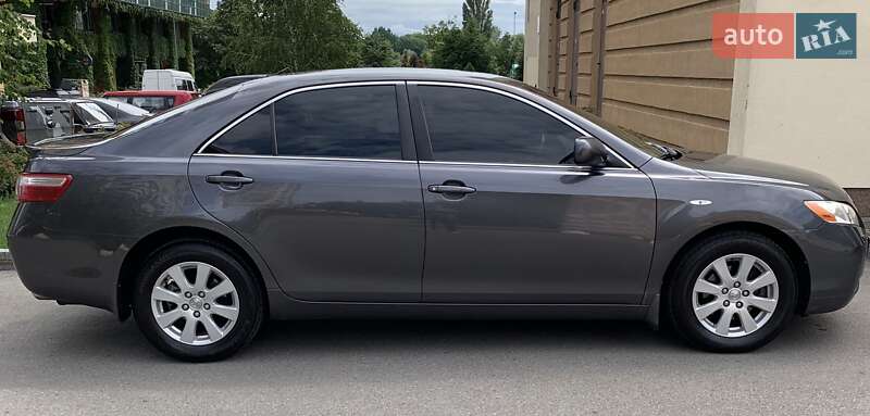 Седан Toyota Camry 2008 в Киеве