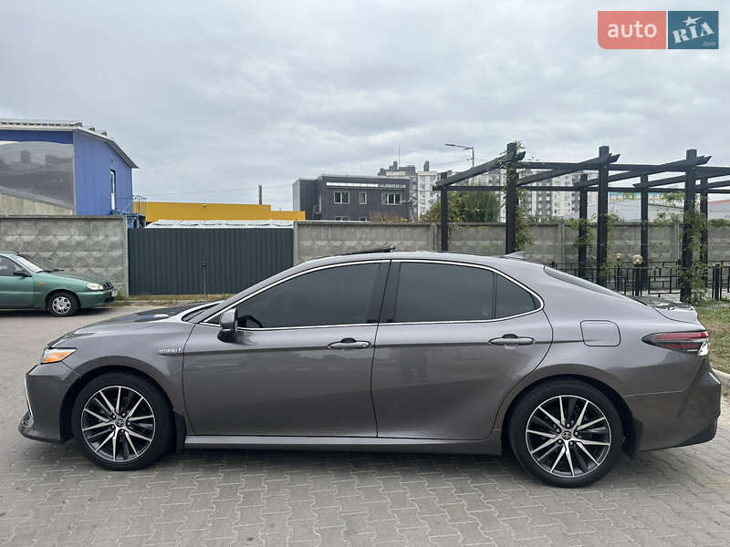 Седан Toyota Camry 2021 в Киеве