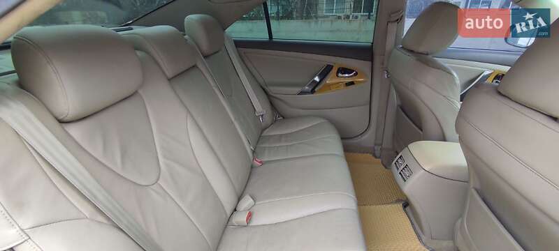 Седан Toyota Camry 2007 в Києві