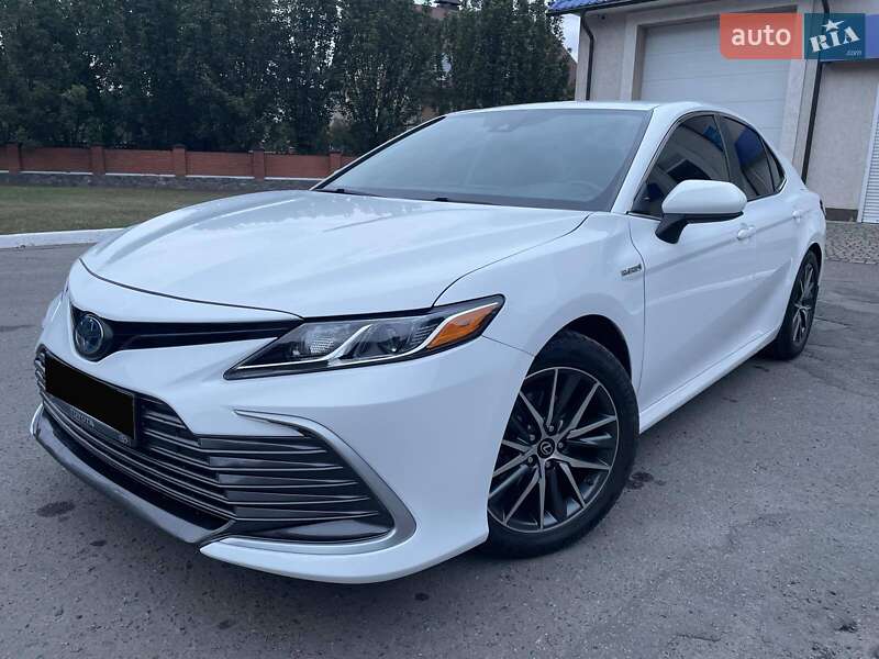 Седан Toyota Camry 2021 в Полтаві