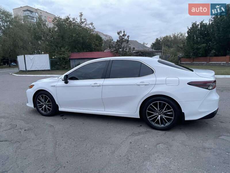 Седан Toyota Camry 2021 в Полтаві