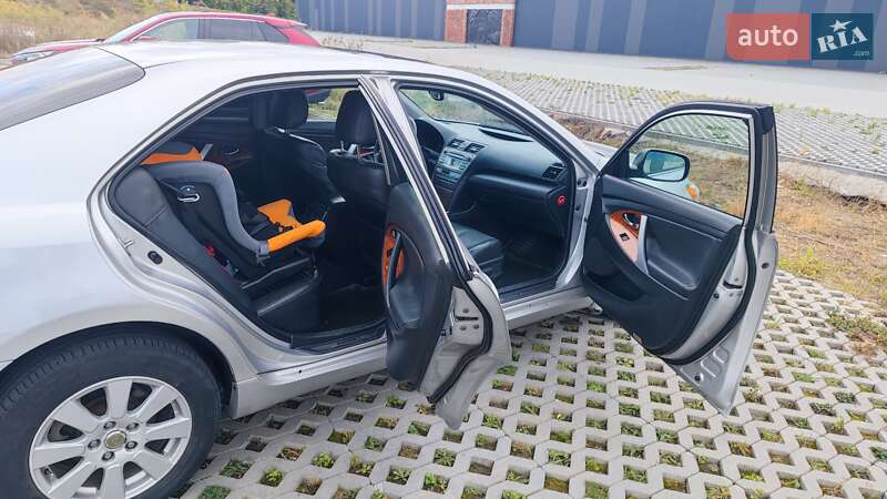 Седан Toyota Camry 2007 в Хмельницькому