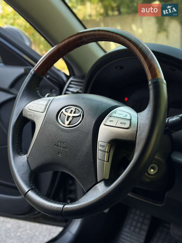 Седан Toyota Camry 2008 в Черкасах