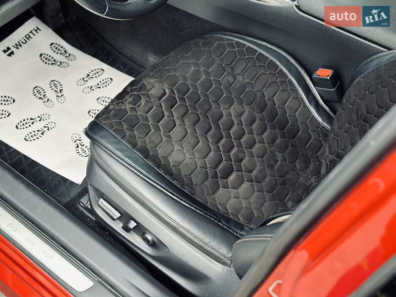 Седан Toyota Camry 2018 в Кременчуці