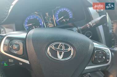 Седан Toyota Camry 2016 в 