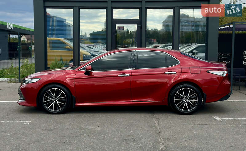 Седан Toyota Camry 2018 в Кременчуці