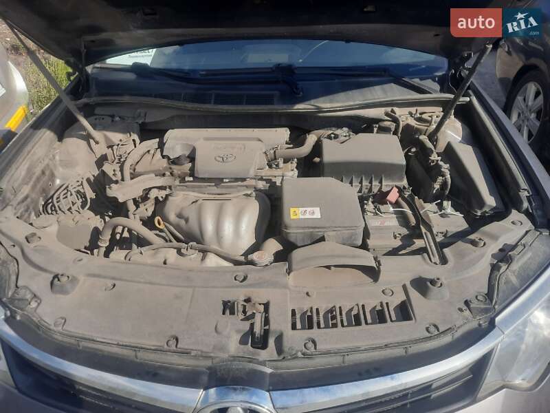 Седан Toyota Camry 2017 в Днепре