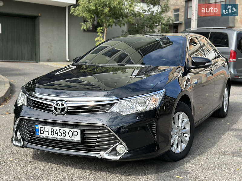 Toyota Camry 2017