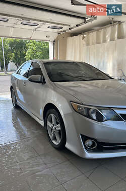 Седан Toyota Camry 2014 в Николаеве