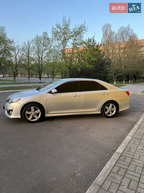 Седан Toyota Camry 2014 в Николаеве фото 5 Седан Toyota Camry 2014 в Николаеве