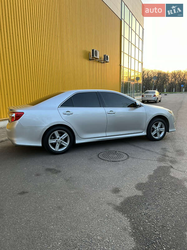 Седан Toyota Camry 2014 в Николаеве фото 10 Седан Toyota Camry 2014 в Николаеве