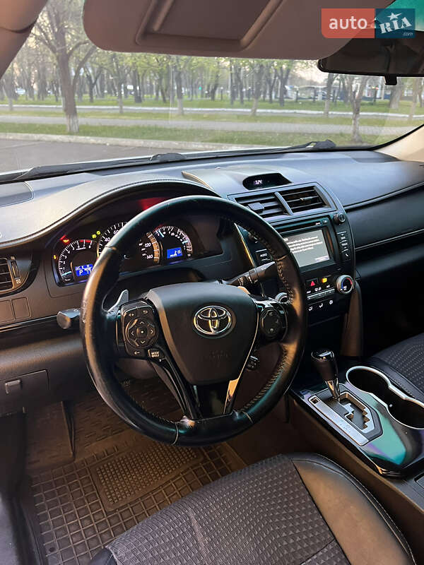 Седан Toyota Camry 2014 в Николаеве фото 27 Седан Toyota Camry 2014 в Николаеве