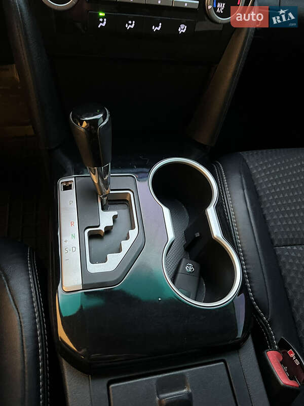 Седан Toyota Camry 2014 в Николаеве фото 29 Седан Toyota Camry 2014 в Николаеве