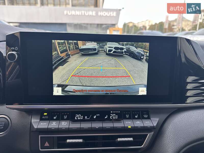 Седан Toyota Camry 2025 в Киеве