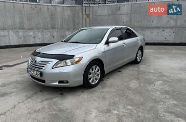Седан Toyota Camry 2006 в Киеве
