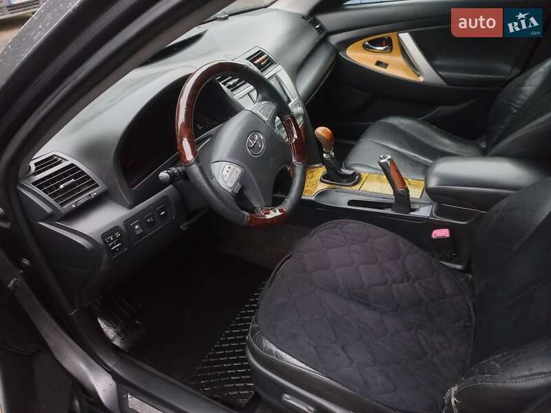 Седан Toyota Camry 2007 в Львові