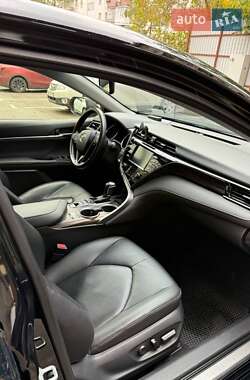 Седан Toyota Camry 2020 в 